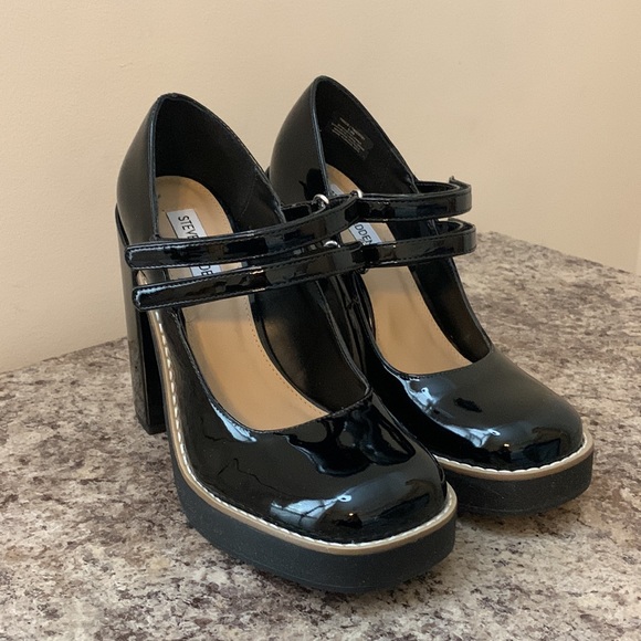 Steve Madden Chunky Black Patent Heels - Picture 3 of 16